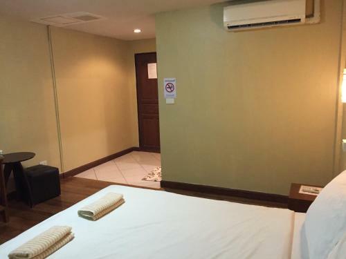 Hotel Nawaporn Place