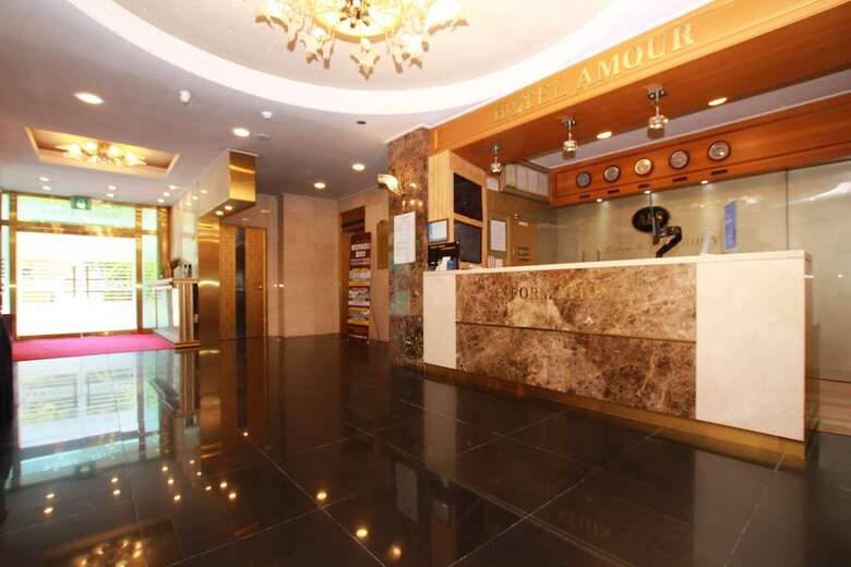 Hotel Amour & Symphony