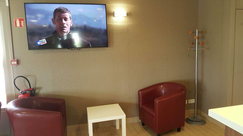 Hotel Campanile Montlu�on- Saint- Victor