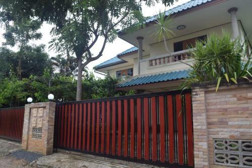 For Friends 512 House