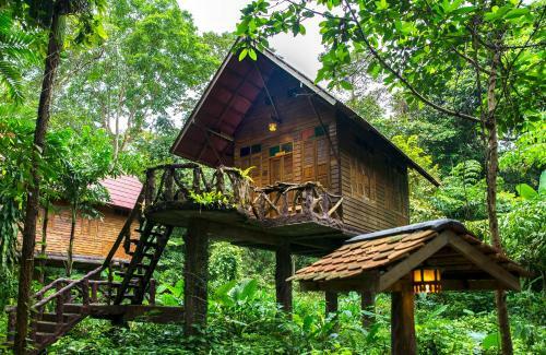 Hotel Art's Riverview Lodge
