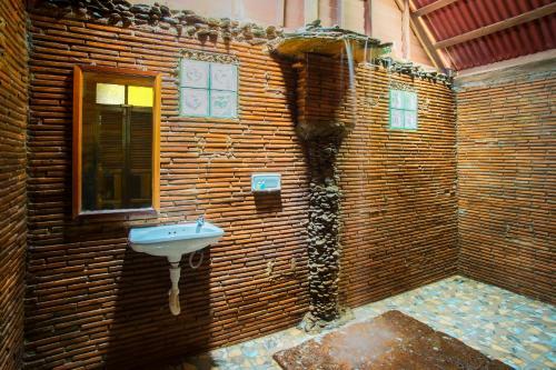Hotel Art's Riverview Lodge