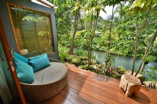 Hotel The Nine Thipthara Klongson Resort