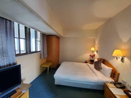 Berkeley Business Hotel Zhongzheng