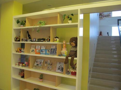 Hostal Chaopingjia Fengge Guesthouse