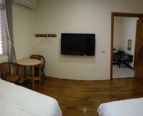 Wooden Man Homestay