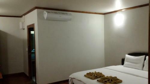 Hostal Lipe Village