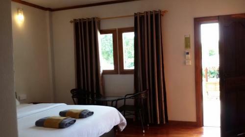 Hostal Lipe Village