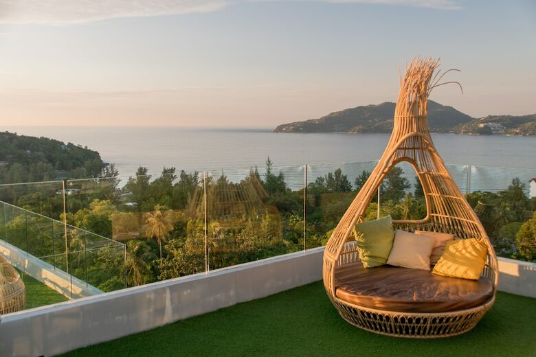 Hotel Crest Resort & Pool Villas