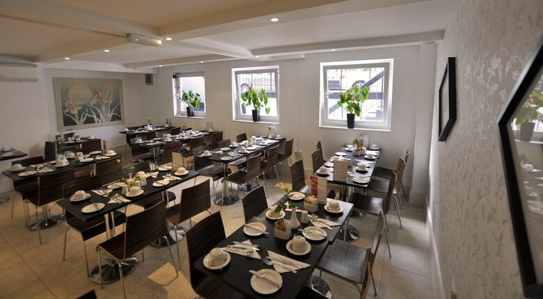 Hotel Kensington Court