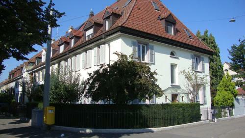 B&B Laupenring, Basel