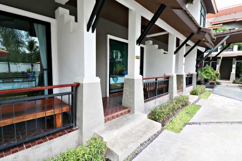 Hotel P' Private Resort Cha Am