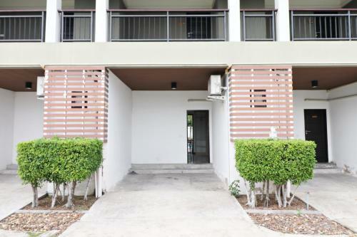 Hotel P' Private Resort Cha Am