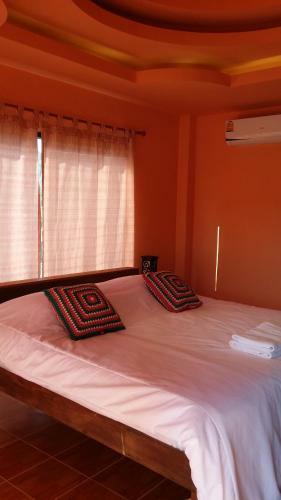 Hostal Honey Land