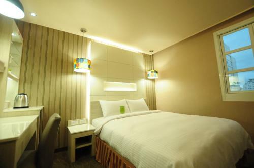 Kindness Hotel - Zhongshan Bade Branch