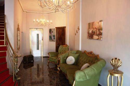 Huri & Nuri Hotel