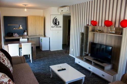 Apartamento Elit House Konaklama