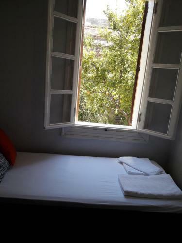 Hostal Madra House