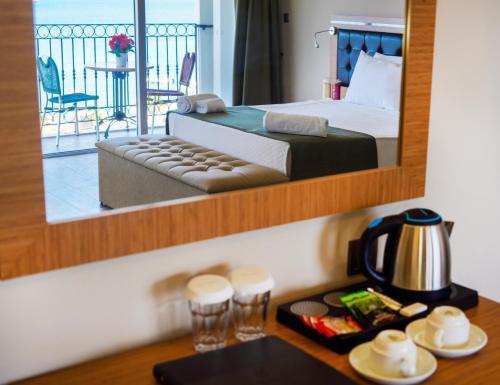 Aurasia City Hotel