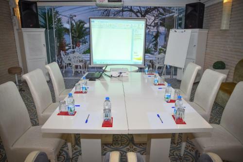 B�y�kada Port Hotel