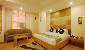 Hotel Crest Inn
