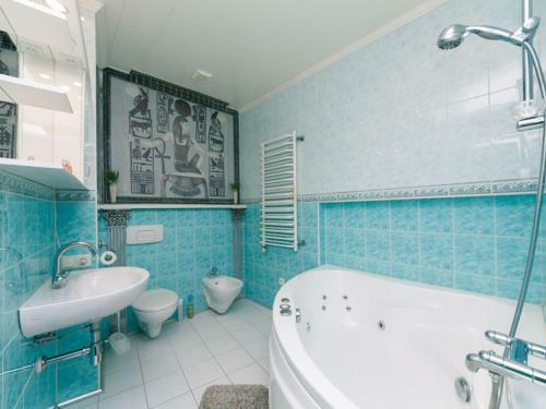 Apartment On Kostyolna Street 10