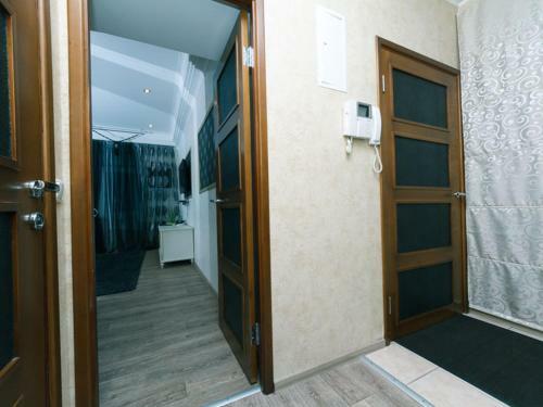 Apartment On Kostyolna Street 10