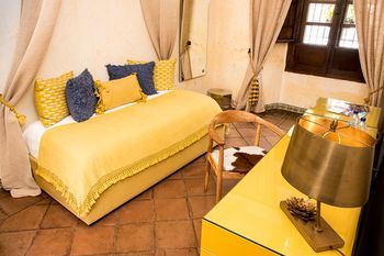 Hotel Mil Flores Luxury Design