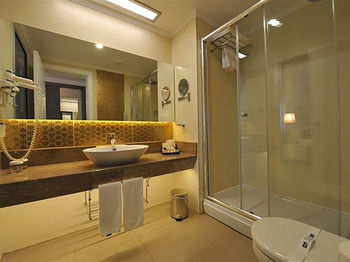 Hotel Kirman Belazur Resort & Spa