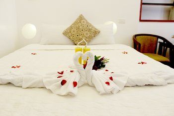 Le Petit Hanoi Hotel
