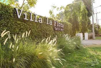 Hotel Villa La Flora Kanchanaburi