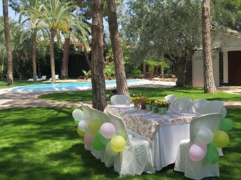 Aparthotel El Oasis