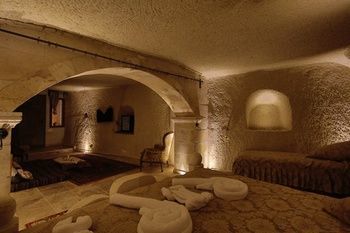 Hotel Hidden Cave