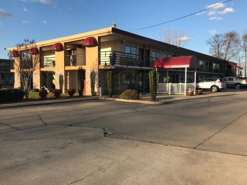Motel Royal Regency Inn