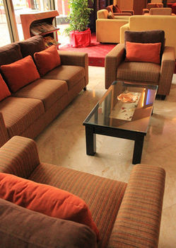 Benakutai Hotel And Apartemen