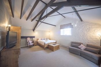Hotel Ravenstone Lodge