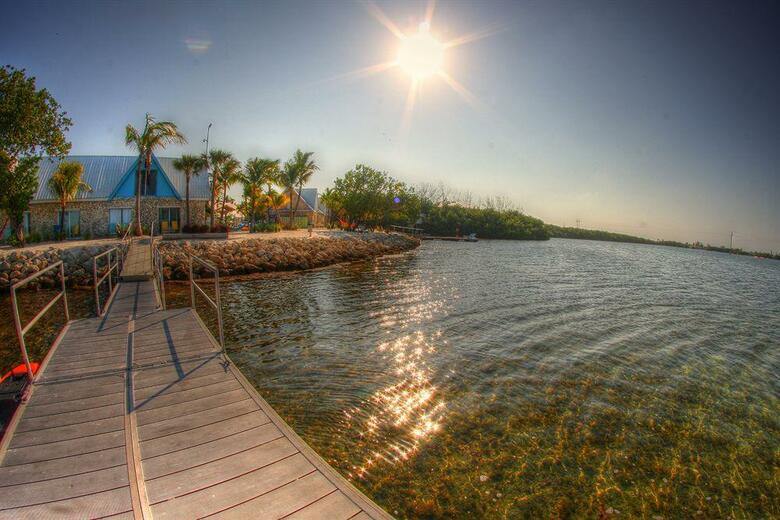 Hotel Ibis Bay Beach Resort