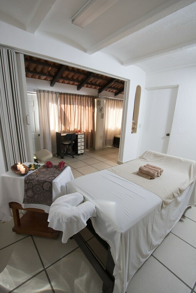 Hotel Decameron Los Cocos