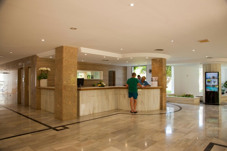 Hotel Globales Maioris
