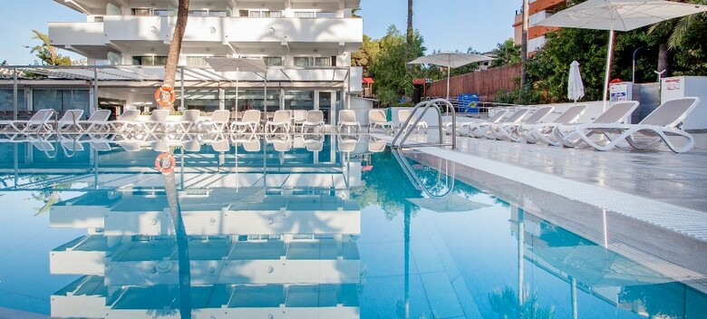 Hotel Globales Panama - Adults Only