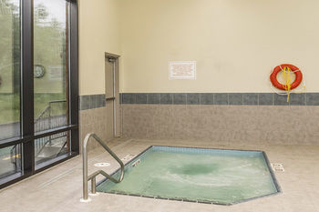 Hotel Quality Inn & Suites