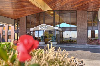 Livinn Hotel Cincinnati North / Sharonville