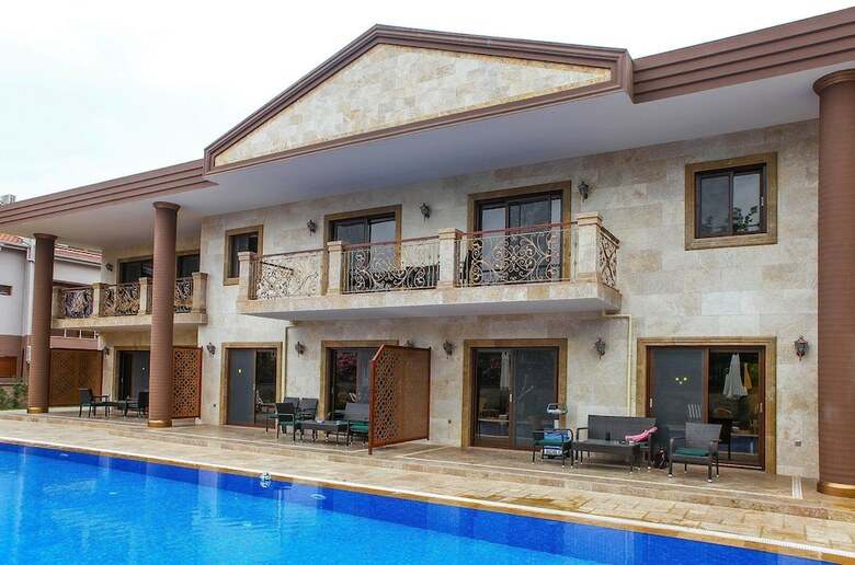 Mediterra Residence