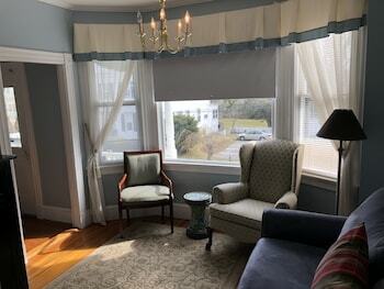 Bed & Breakfast Newport Blues Inn