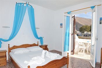 Hotel Santa Irini