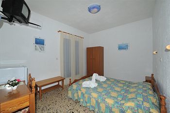 Hotel Santa Irini