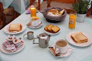 Hotel Santa Irini