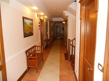 Lola Piccolo Hotel