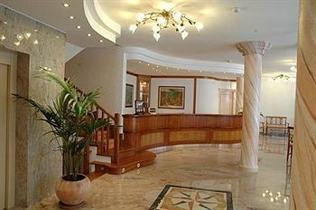 Lola Piccolo Hotel