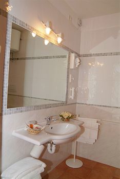 Lola Piccolo Hotel